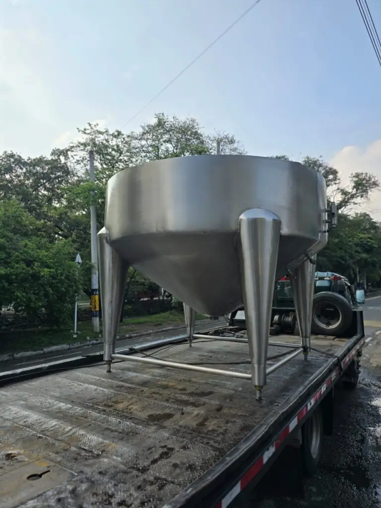 Fabricación de tanques en acero inoxidable